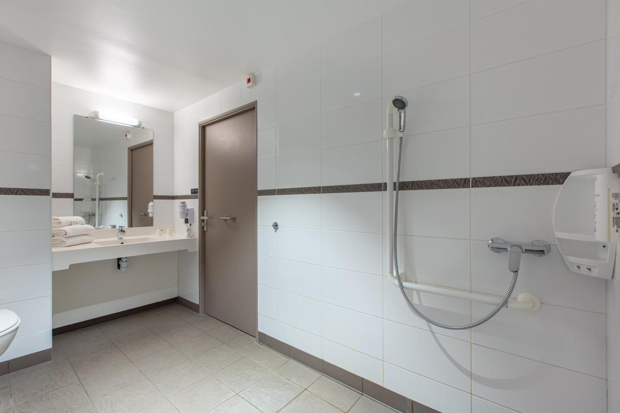 סן-סטורנה Ace Hotel Le Mans מראה חיצוני תמונה